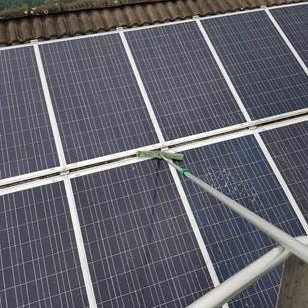 J.P.N Gebäudeservice - Gebäudereinigung und Hausmeisterservice - Solarzellen Reinigung